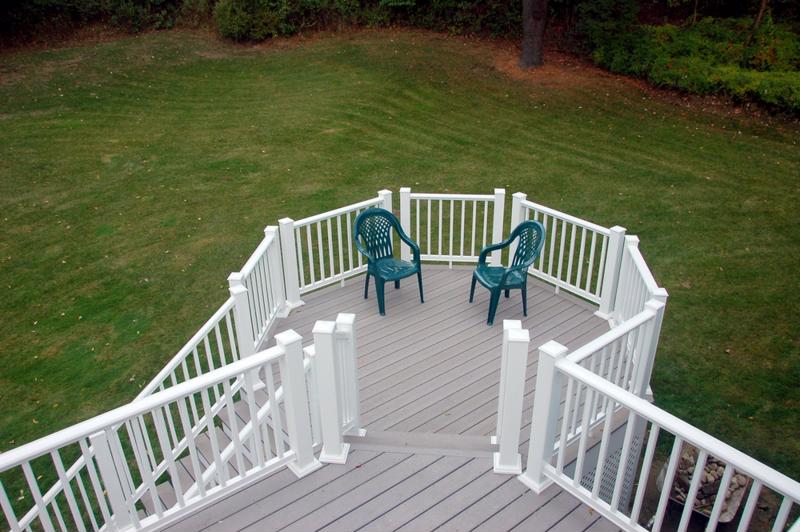 Composite decking always compliments a backyard.